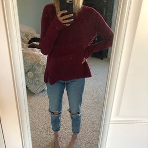 Size L Burgundy Loft Sweater (with cable-knitting)